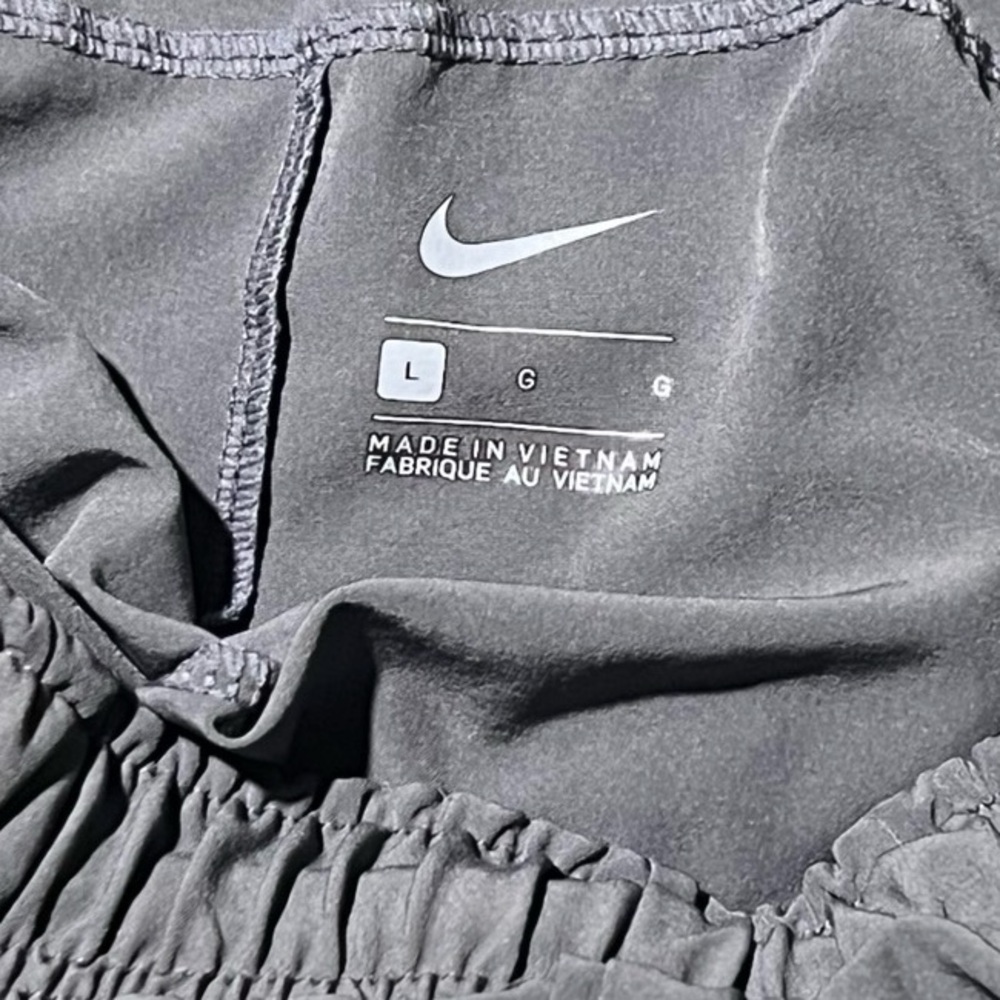 Nike Men Shorts Size Large - Picture 5 of 8